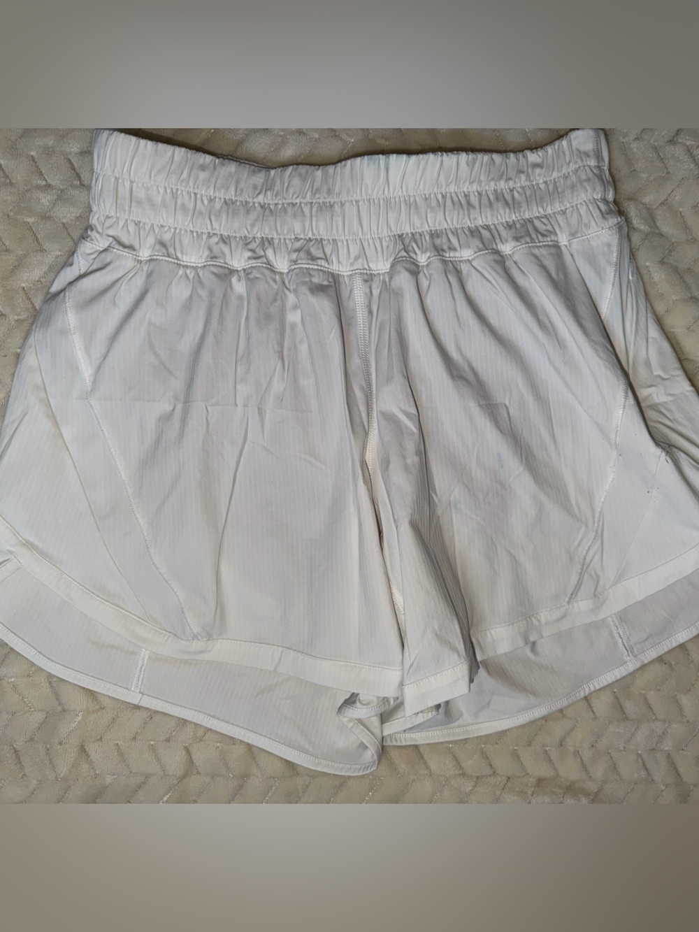 Lululemon Track That Short 5" White Size 6